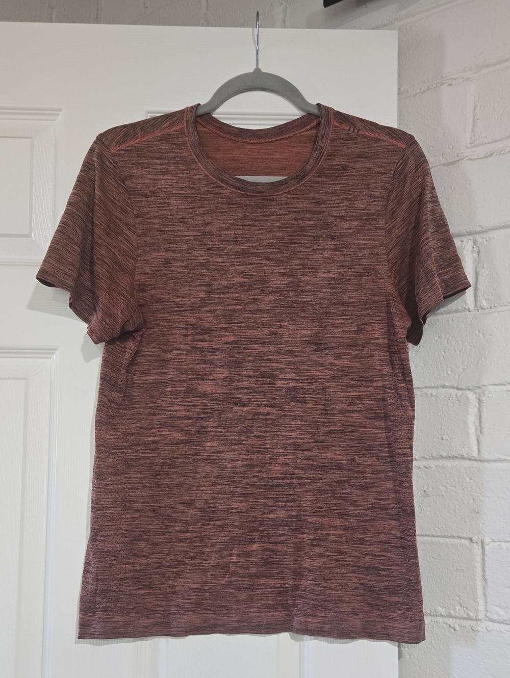 Lululemon Men's Vent Tech Short Sleeve Size Small